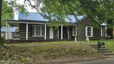 265 E Falconer Ave, Holly Springs, MS 38635