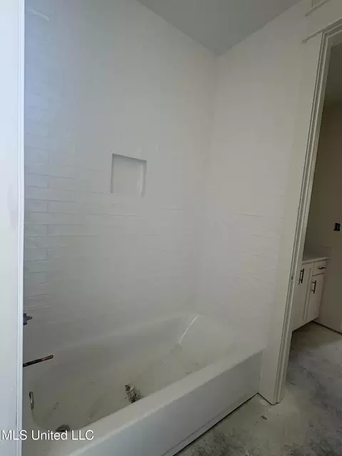 Bath - 1558 John Thomas Cv, Hernando, MS 38632 photo 7 of 9