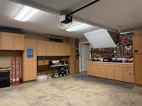 Other - 112 Elizabeth Dr, Brandon, MS 39042 photo 6 of 9