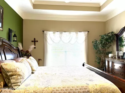 Bedroom - 112 Elizabeth Dr, Brandon, MS 39042 photo 2 of 3