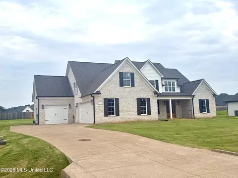 1751 Caribe Dr, Nesbit, MS 38651 photo 2