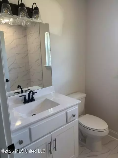 Bath - 946 Buttermilk Dr, Nesbit, MS 38651 photo 5 of 5