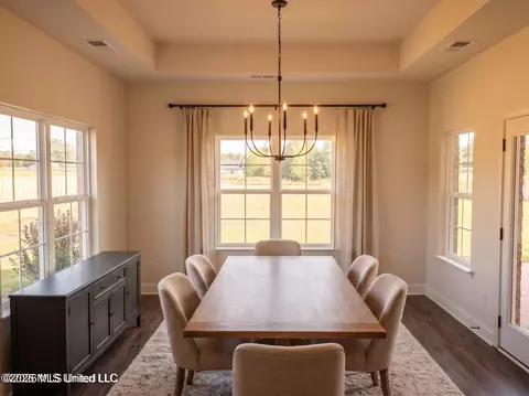 Dining - 946 Buttermilk Dr, Nesbit, MS 38651 photo 1 of 1