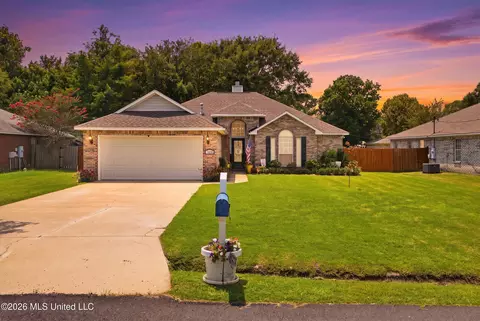 3405 N 7th St, Ocean Springs, MS 39564