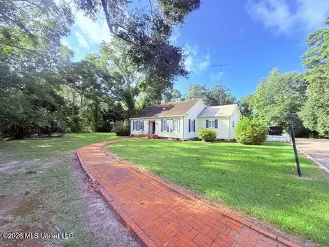 408 Broad St, Tylertown, MS 39667