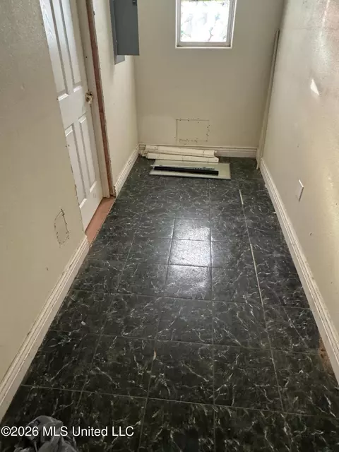 Entry Way - 18331 Leslis Ln, Saucier, MS 39574 photo 1 of 1