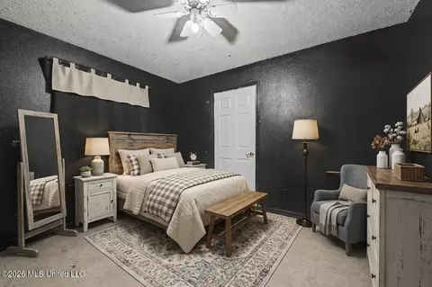 Bedroom - 18331 Leslis Ln, Saucier, MS 39574 photo 8 of 10