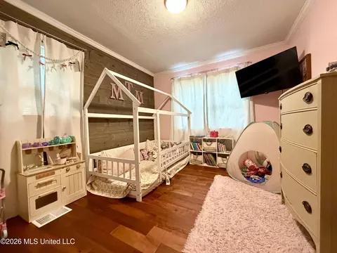 Bedroom - 906 Smith Lake Rd, Brookhaven, MS 39601 photo 2 of 4