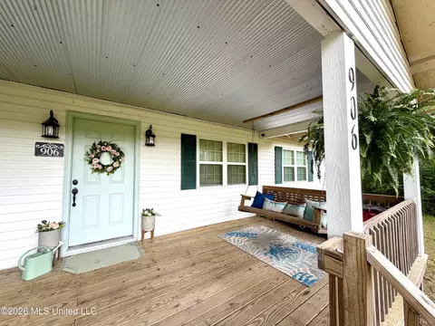 Exterior - 906 Smith Lake Rd, Brookhaven, MS 39601 photo 7 of 8