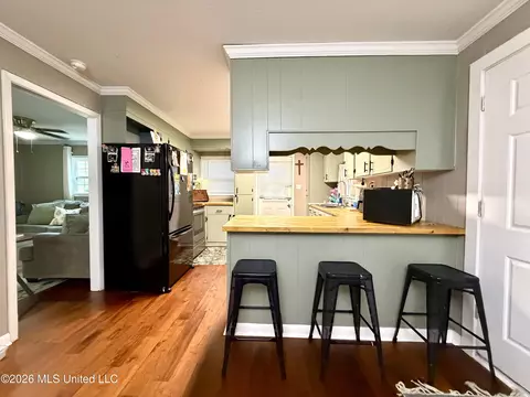 Kitchen - 906 Smith Lake Rd, Brookhaven, MS 39601 photo 3 of 3