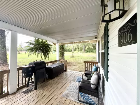 Exterior - 906 Smith Lake Rd, Brookhaven, MS 39601 photo 6 of 8