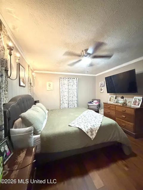 Bedroom - 906 Smith Lake Rd, Brookhaven, MS 39601 photo 4 of 4