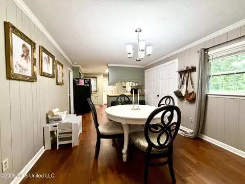 Dining - 906 Smith Lake Rd, Brookhaven, MS 39601 photo 1 of 1