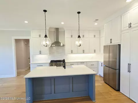 Kitchen - 399 Stump Ridge Rd, Brandon, MS 39047 photo 2 of 6