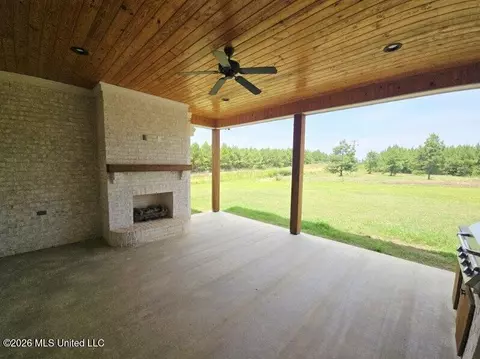 Exterior - 399 Stump Ridge Rd, Brandon, MS 39047 photo 6 of 10