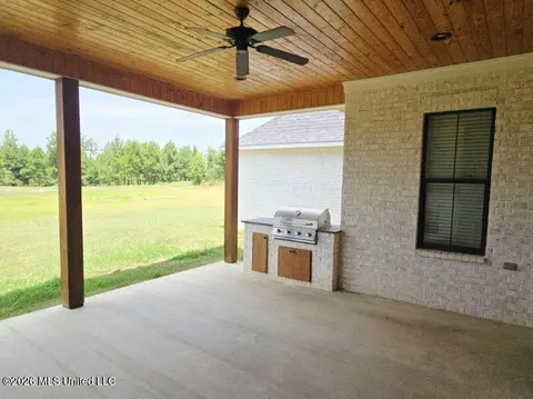 Exterior - 399 Stump Ridge Rd, Brandon, MS 39047 photo 5 of 10