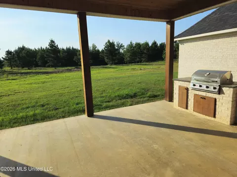 Exterior - 399 Stump Ridge Rd, Brandon, MS 39047 photo 4 of 10