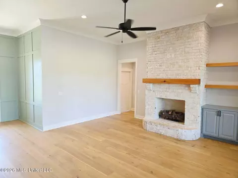 Living - 399 Stump Ridge Rd, Brandon, MS 39047 photo 1 of 3
