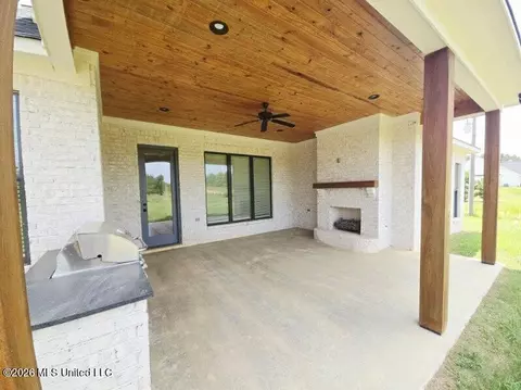 Exterior - 399 Stump Ridge Rd, Brandon, MS 39047 photo 3 of 10