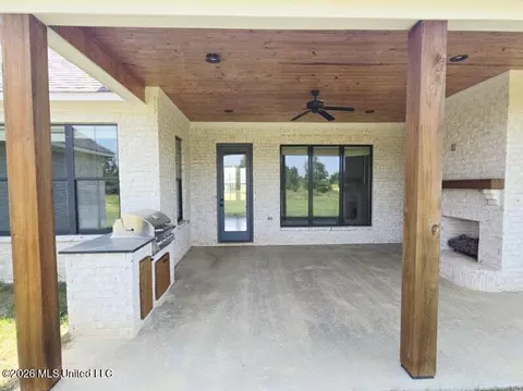 Exterior - 399 Stump Ridge Rd, Brandon, MS 39047 photo 8 of 10