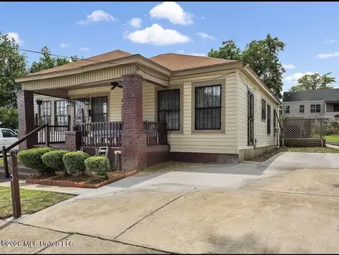 717 Lorraine St, Jackson, MS 39202 photo 2