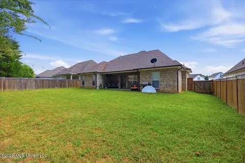 Exterior - 129 Herons Bay Cir, Madison, MS 39110 photo 7 of 7