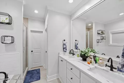 Bath - 129 Herons Bay Cir, Madison, MS 39110 photo 1 of 5