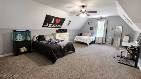 Bedroom - 1598 Carlee Dr, Hernando, MS 38632 photo 7 of 9