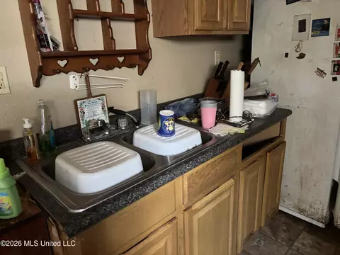 Kitchen - 486 Collier Ave, Jackson, MS 39213 photo 2 of 2