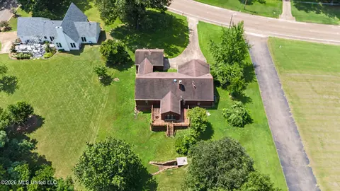 View/Area - 124 N Parkway St, Hernando, MS 38632 photo 1 of 3