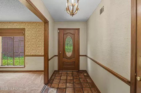 Entry Way - 124 N Parkway St, Hernando, MS 38632 photo 1 of 1