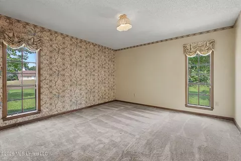 Bedroom - 124 N Parkway St, Hernando, MS 38632 photo 3 of 5