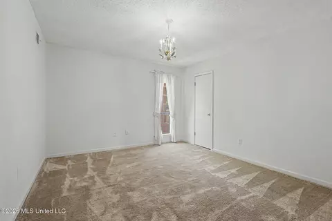 Bedroom - 124 N Parkway St, Hernando, MS 38632 photo 4 of 5