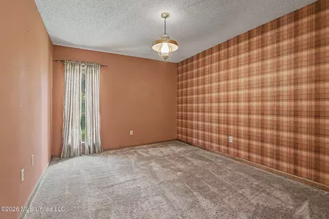 Bedroom - 124 N Parkway St, Hernando, MS 38632 photo 5 of 5