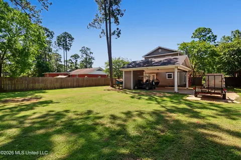 Exterior - 206 Larosa Rd, Long Beach, MS 39560 photo 5 of 9