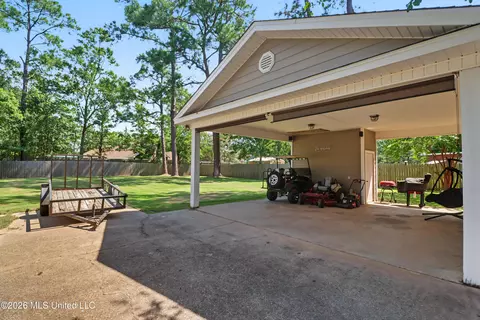 Exterior - 206 Larosa Rd, Long Beach, MS 39560 photo 6 of 9