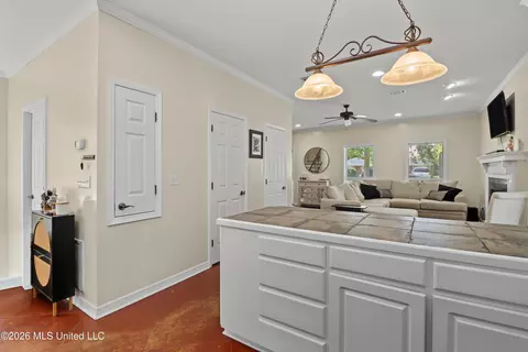 Entry Way - 206 Larosa Rd, Long Beach, MS 39560 photo 2 of 3