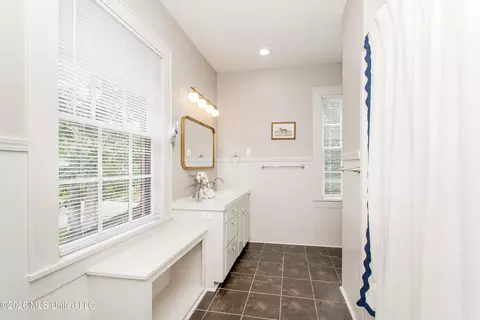 Bath - 900 N James Ave, Mccomb, MS 39648 photo 1 of 3