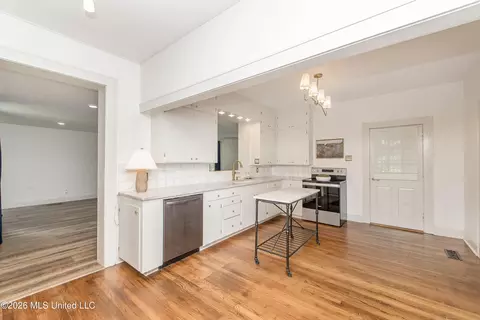 Kitchen - 900 N James Ave, Mccomb, MS 39648 photo 4 of 4