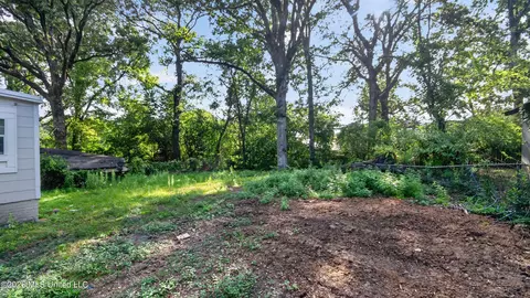 Exterior - 3032 Windsor Ave, Jackson, MS 39216 photo 5 of 5