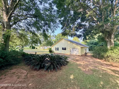 Exterior - 293 W Fire Department Rd, Lucedale, MS 39452 photo 9 of 11