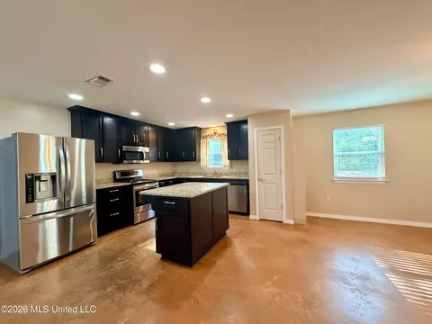 Kitchen - 293 W Fire Department Rd, Lucedale, MS 39452 photo 5 of 8