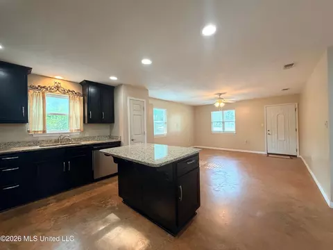 Kitchen - 293 W Fire Department Rd, Lucedale, MS 39452 photo 6 of 8