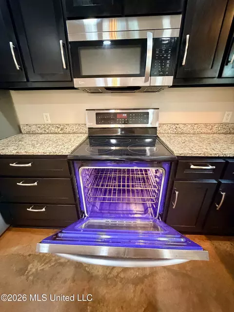 Kitchen - 293 W Fire Department Rd, Lucedale, MS 39452 photo 3 of 8