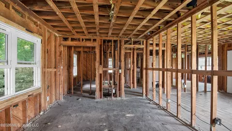 Entry Way - 5572 Pine Lane Dr, Jackson, MS 39211 photo 3 of 10