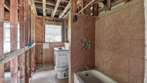 Bath - 5572 Pine Lane Dr, Jackson, MS 39211 photo 3 of 3