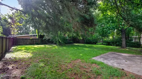 Exterior - 5572 Pine Lane Dr, Jackson, MS 39211 photo 4 of 4