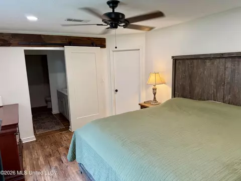 Bedroom - 124 Sara Dr, Brandon, MS 39042 photo 2 of 3