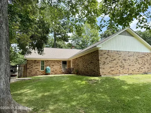 Exterior - 124 Sara Dr, Brandon, MS 39042 photo 2 of 2