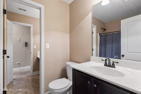 Entry Way - 3248 Magnolia Dr, Hernando, MS 38632 photo 4 of 4